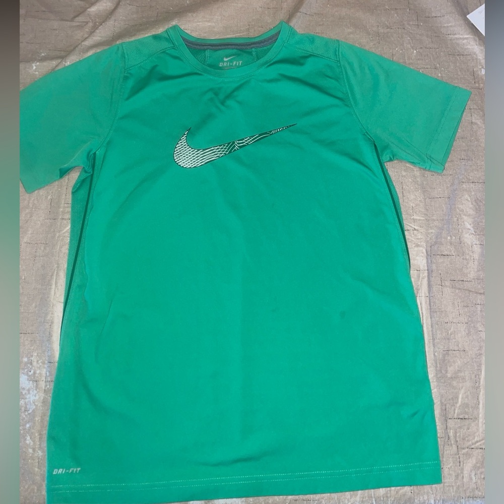 COPY - Nike Dri-Fit Boys Athletic Shirt-XL, Green/Black